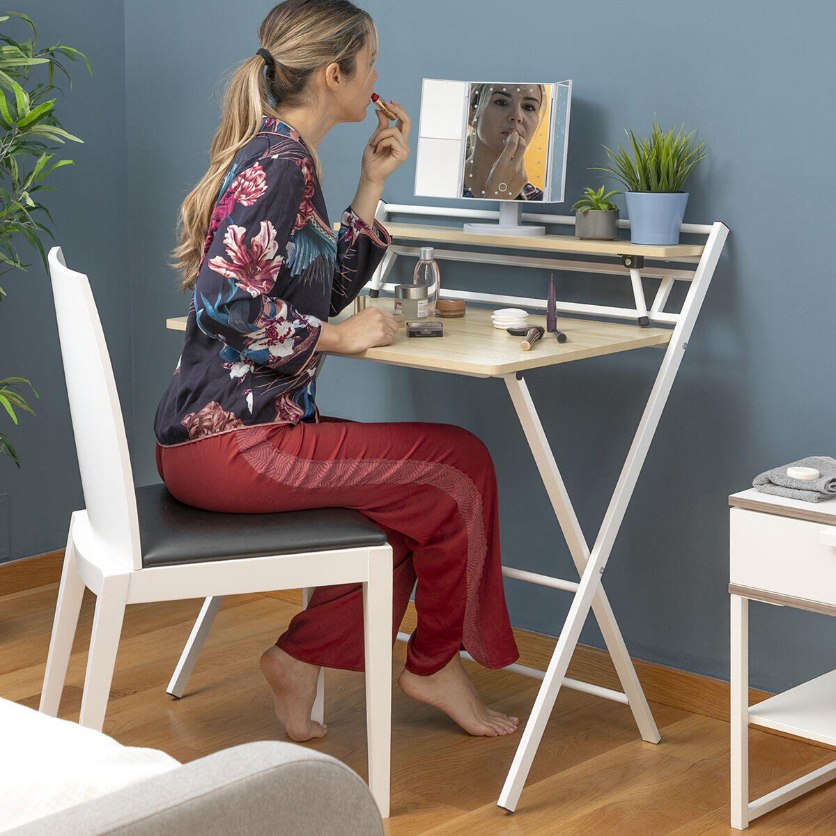 ESCRITORIO PLEGABLE CON ESTANTE
